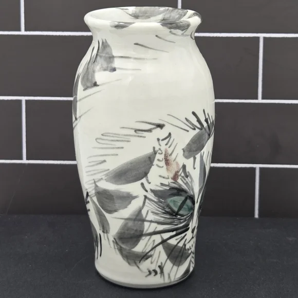 Graffiti Style Studio Pottery Vase Cat Design - Picture 3 of 7